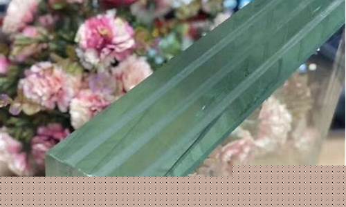 塑钢双层玻璃多少钱一平方(塑钢双层玻璃中间有水怎么办)_https://www.erdeww.com_期货行情_第1张